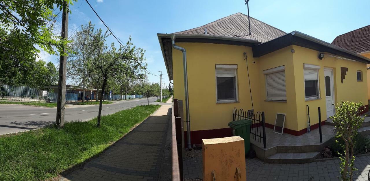 Апартаменти Dyta2 Apartman Гайдусобосло Екстер'єр фото